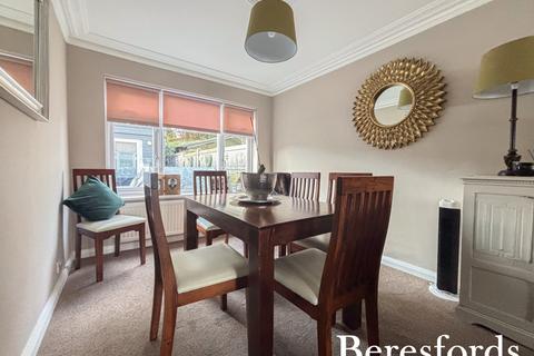 3 bedroom terraced house for sale, Front Lane, Cranham, RM14