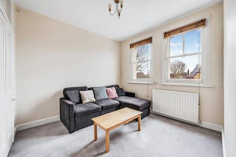 1 bedroom flat to rent, Burlington Court, Spencer Road, London