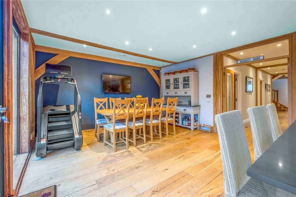 Living/Dining Area