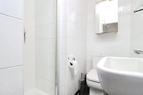 1 bedroom terraced house to rent, Bealing Close, Hampshire SO16