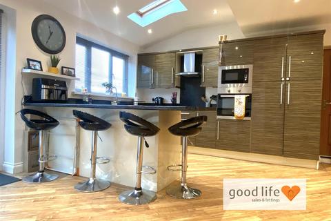 2 bedroom semi-detached house for sale, Lindisfarne, Sunderland SR2