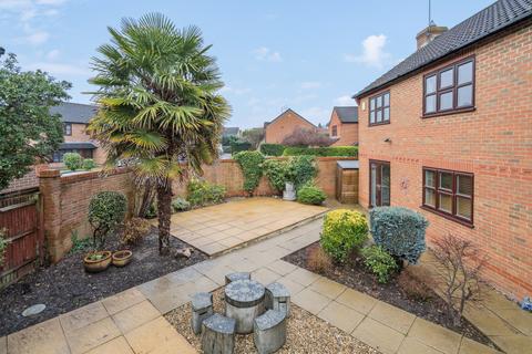 undefined, Holyport, Maidenhead