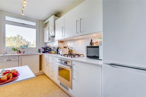 2 bedroom flat to rent, Hillcrest, London W11