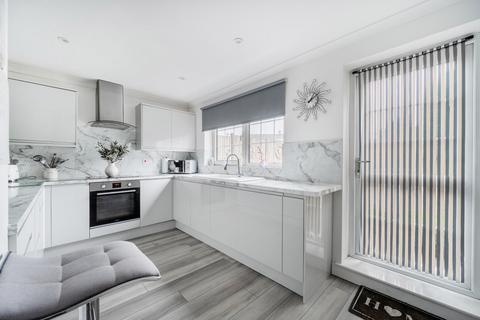 3 bedroom terraced house for sale, Long Furlong Drive, Slough, Berkshire