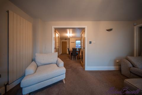 4 bedroom townhouse for sale, Thornton Road, Bradford BD13