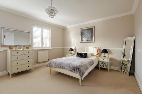 undefined, Sells Close, Guildford, Surrey, GU1
