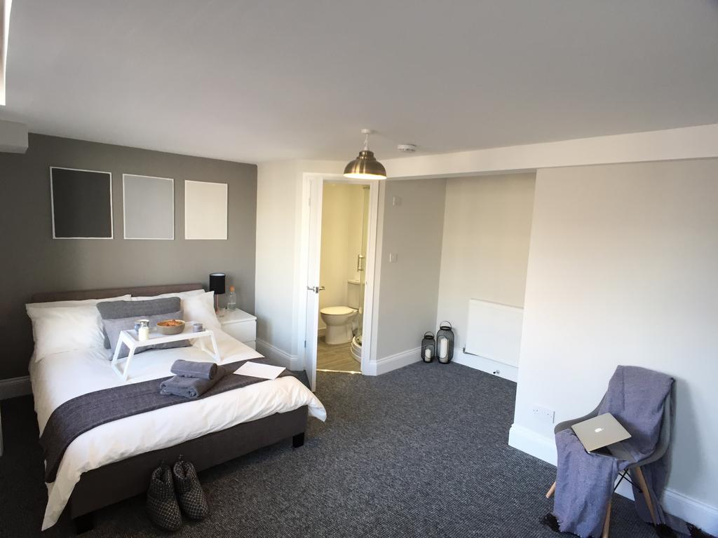 Bedroom 2 (similar size and layout)