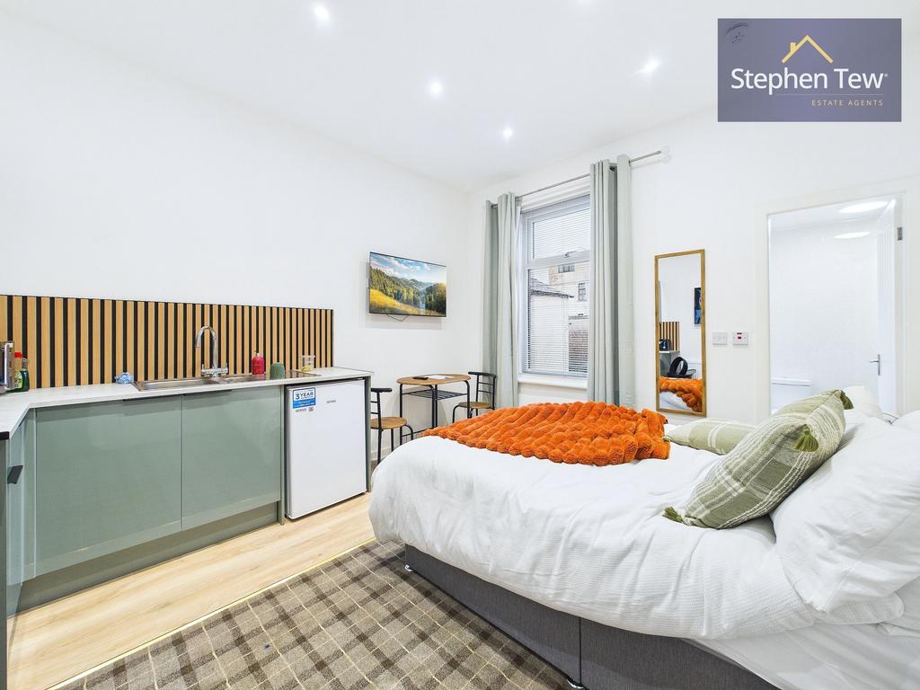 Apartment 3 Bedsit