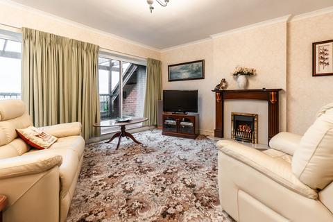 2 bedroom penthouse for sale, Hawthorne Drive, Evington, LE5