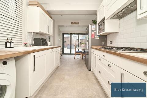3 bedroom terraced house for sale, Ivy Road, Hounslow, TW3