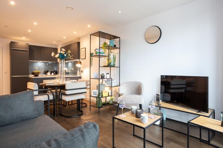 84- flat 1504 - 