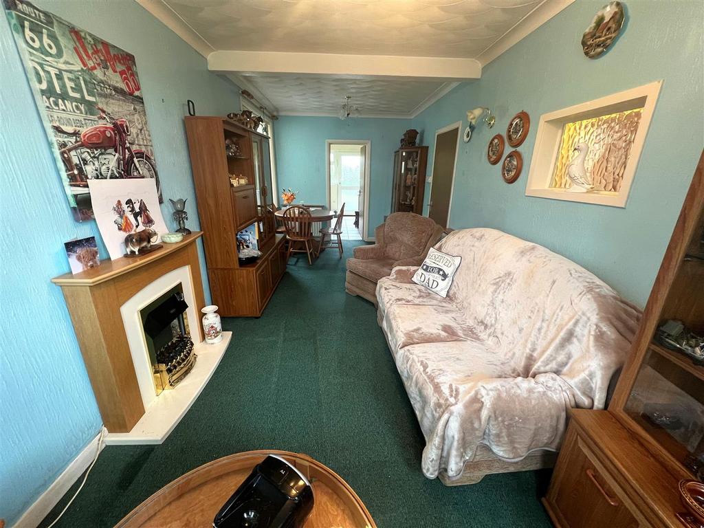 Lounge.jpg