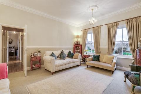 3 bedroom end of terrace house for sale, Sherrards Mansions, Welwyn Garden City, Hertfordshire, AL8 7AY