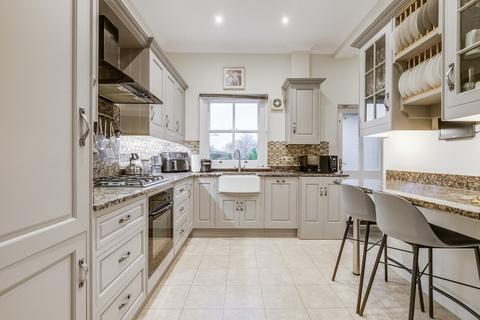 3 bedroom end of terrace house for sale, Sherrards Mansions, Welwyn Garden City, Hertfordshire, AL8 7AY