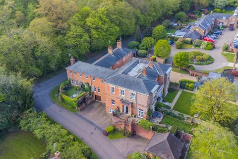 3 bedroom end of terrace house for sale, Sherrards Mansions, Welwyn Garden City, Hertfordshire, AL8 7AY