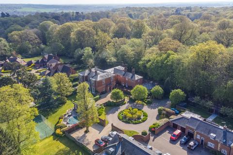 3 bedroom end of terrace house for sale, Sherrards Mansions, Welwyn Garden City, Hertfordshire, AL8 7AY