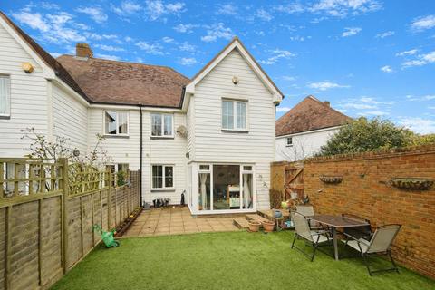 3 bedroom end of terrace house for sale, Bill Deedes Way, Aldington, Ashford, TN25 7ES