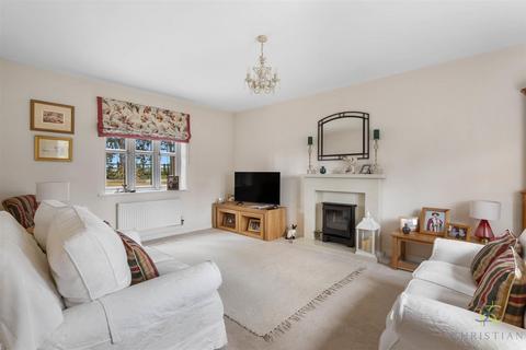 undefined, Maybush Gardens, Evesham WR11