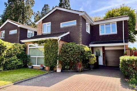 4 bedroom detached house for sale, Wensleydale Drive, Camberley GU15