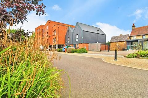 1 bedroom apartment to rent, Hazlemere Marina, Waltham Abbey