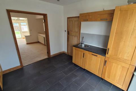 3 bedroom semi-detached house for sale, 1 Rockley Road, Leicester, Leicestershire, LE4 0GJ
