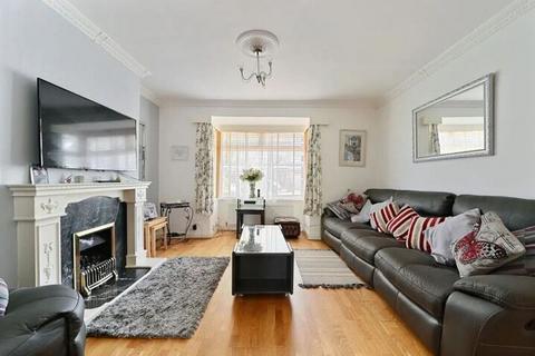 4 bedroom terraced house for sale, Mayfield Road, London E4