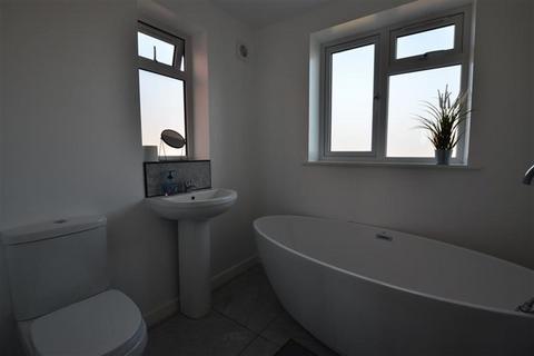4 bedroom semi-detached house for sale, Jessel Drive, Loughton, IG10