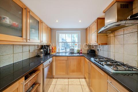 3 bedroom terraced house for sale, Hanover Gardens, London, SE11