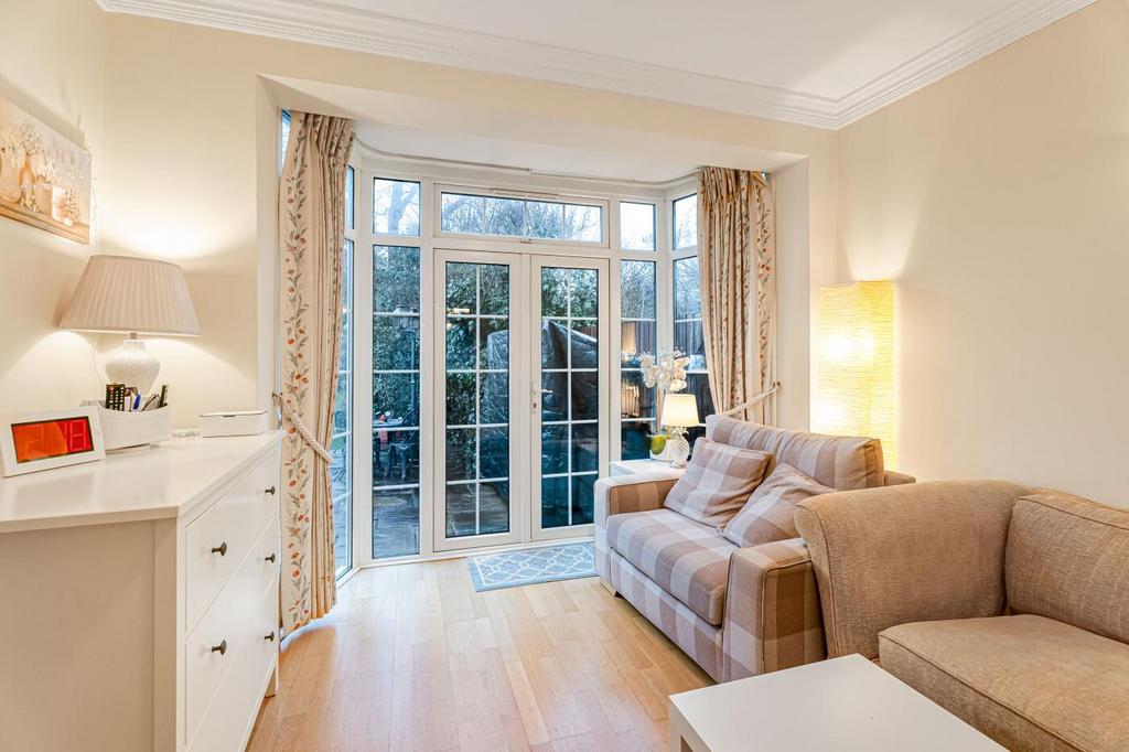 Tv room / snug