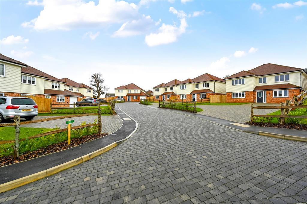 OAKLANDS PLACE - HOLLINGTON PARK ROAD - HOUSES 5 &