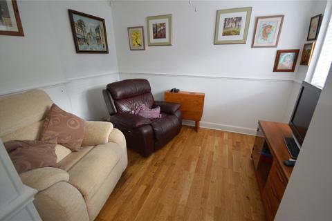 undefined, Oatfield Close, Luton, Bedfordshire, LU4