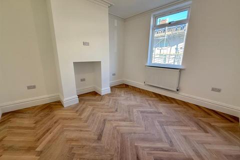 3 bedroom terraced house for sale, Peel Street, Macclesfield