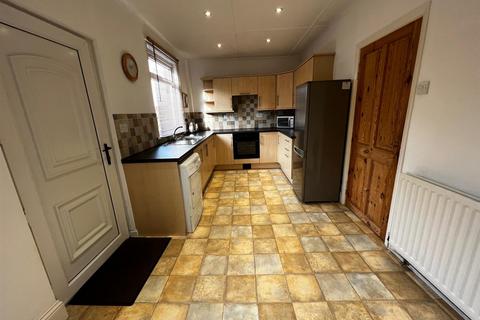 2 bedroom end of terrace house to rent, Walker Street, Bowburn