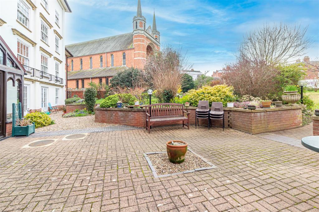 Garden-1.jpg