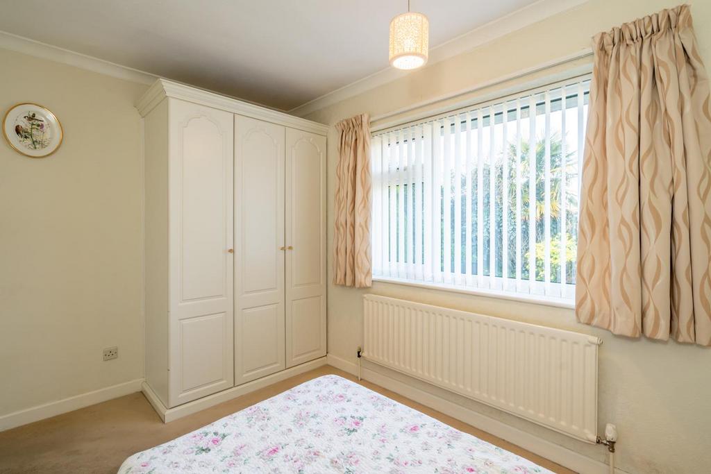 Bedroom 2 (2).jpg