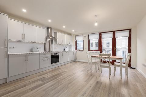 2 bedroom flat to rent, Fettes Row, New Town, Edinburgh, EH3