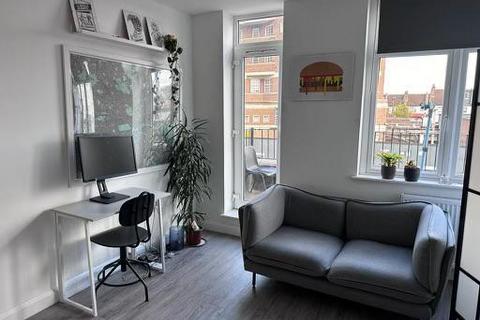 undefined, Mitcham Road, London