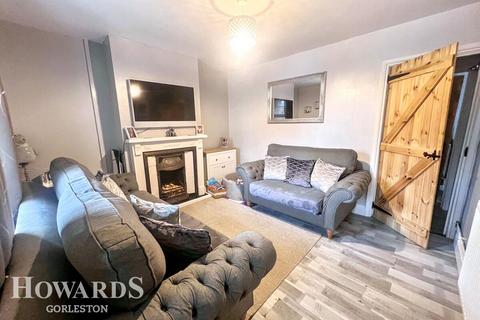3 bedroom terraced house for sale, Station Road North, Belton
