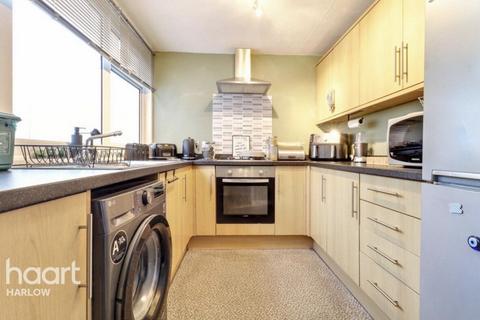3 bedroom terraced house for sale, Berecroft, Harlow