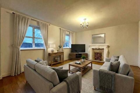 3 bedroom townhouse to rent, Manor Avenue, Sale