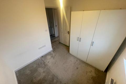 2 bedroom detached house to rent, Falshaw Way, Manchester M18