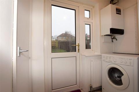 3 bedroom semi-detached house to rent, Deanscroft Avenue, London NW9