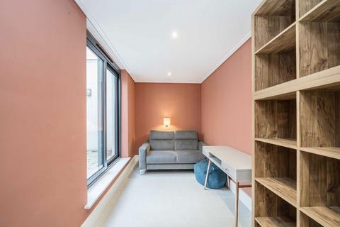 undefined, Elgin Avenue, Maida Vale W9
