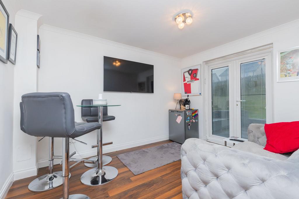 Dining/family room