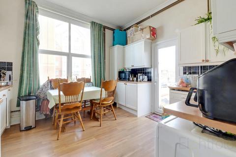 1 bedroom flat for sale, Esplanade, Seaford, BN25