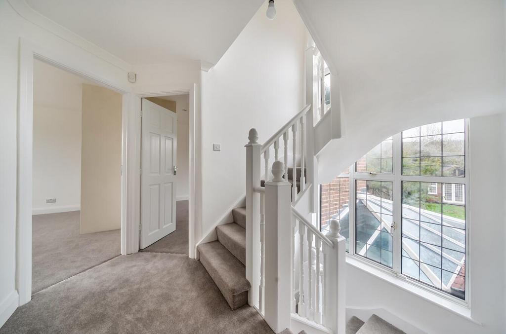 Davidson Frost-Wellings, DFW, Glanleam, Hallway Fi