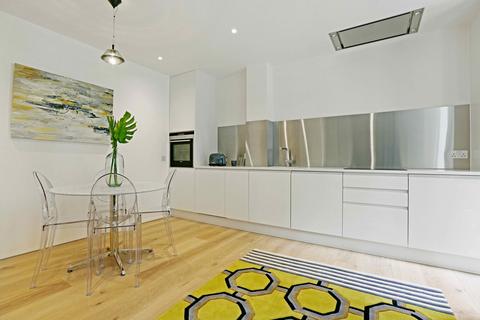 2 bedroom apartment to rent, Gosfield Street, Marylebone, W1W