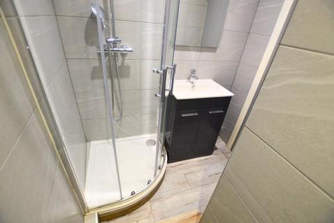 1 bedroom apartment to rent, Regent Park Terrace, Leeds LS6