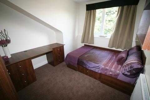 5 bedroom house to rent, St. Michaels Lane, Leeds