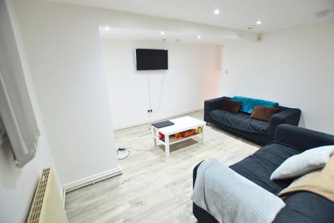 Burchett Grove, Leeds LS6